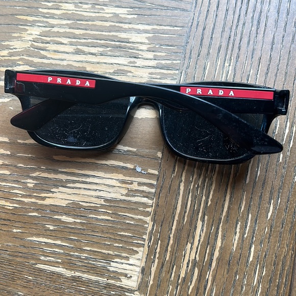 PRADA SS21 SUNGLASSES - Picture 2 of 3
